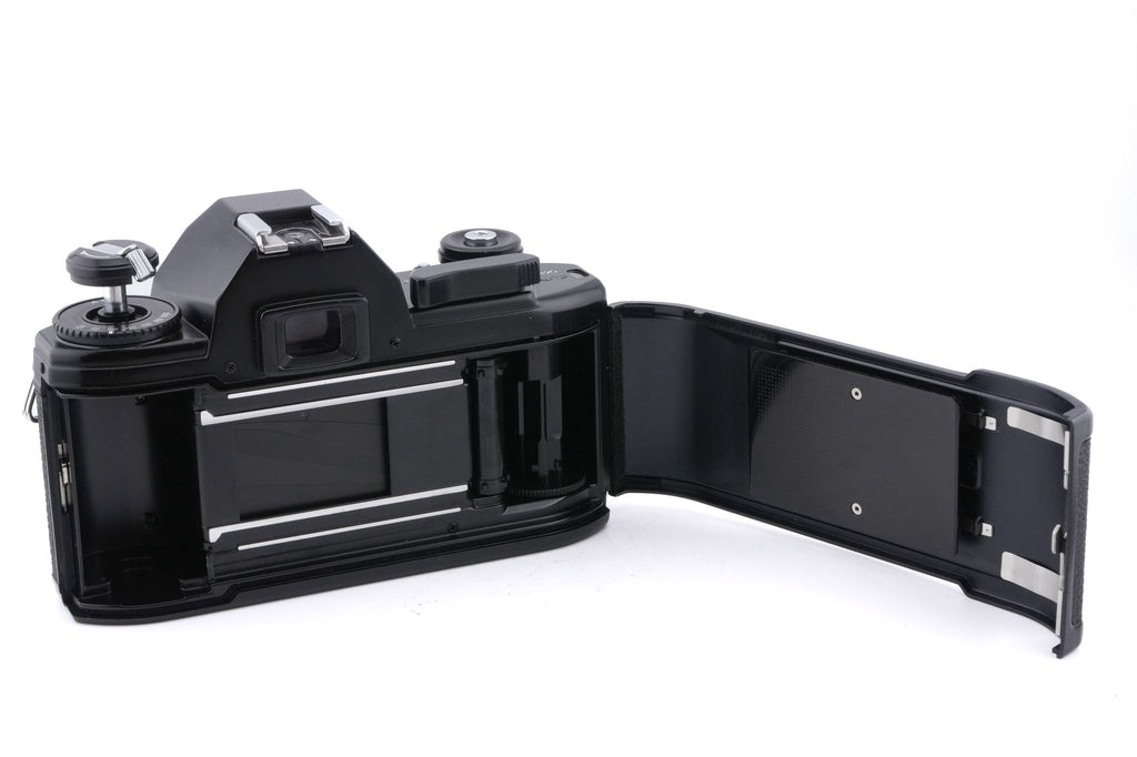 Nikon EM