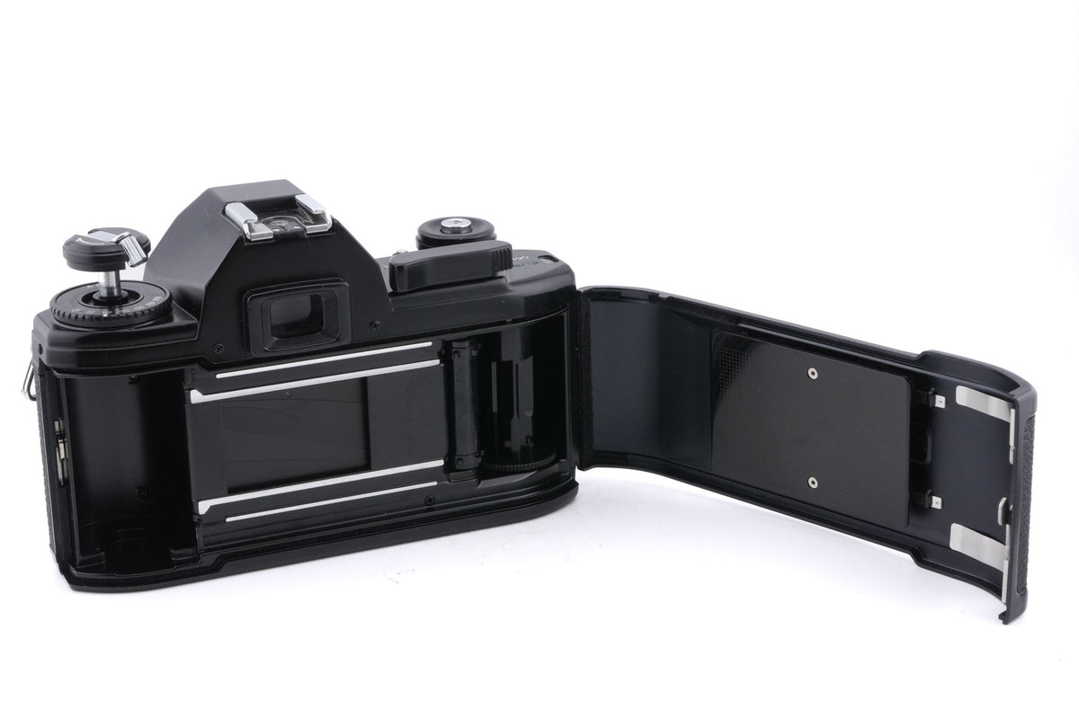 Nikon EM