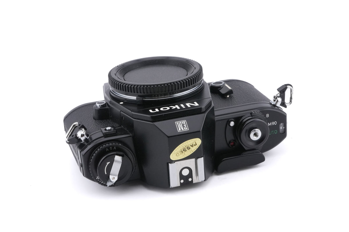 Nikon EM