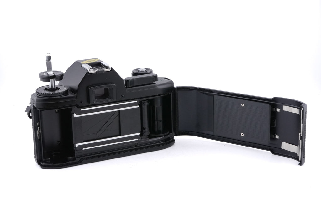 Nikon EM