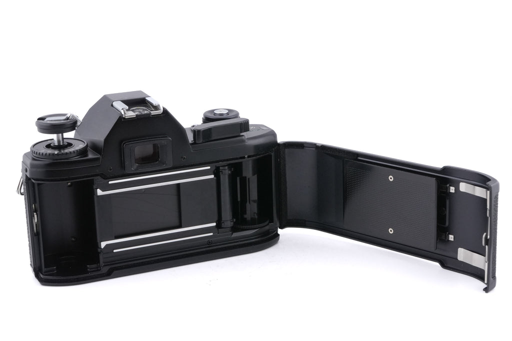 Nikon EM