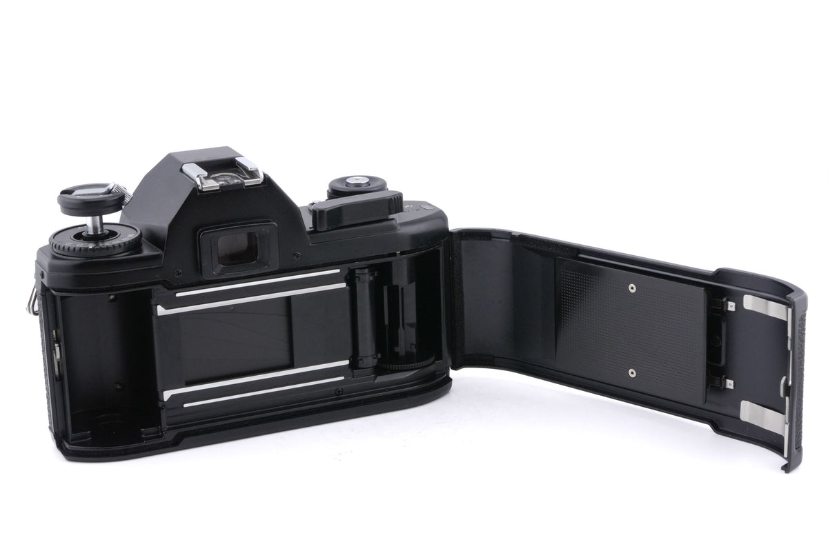 Nikon EM
