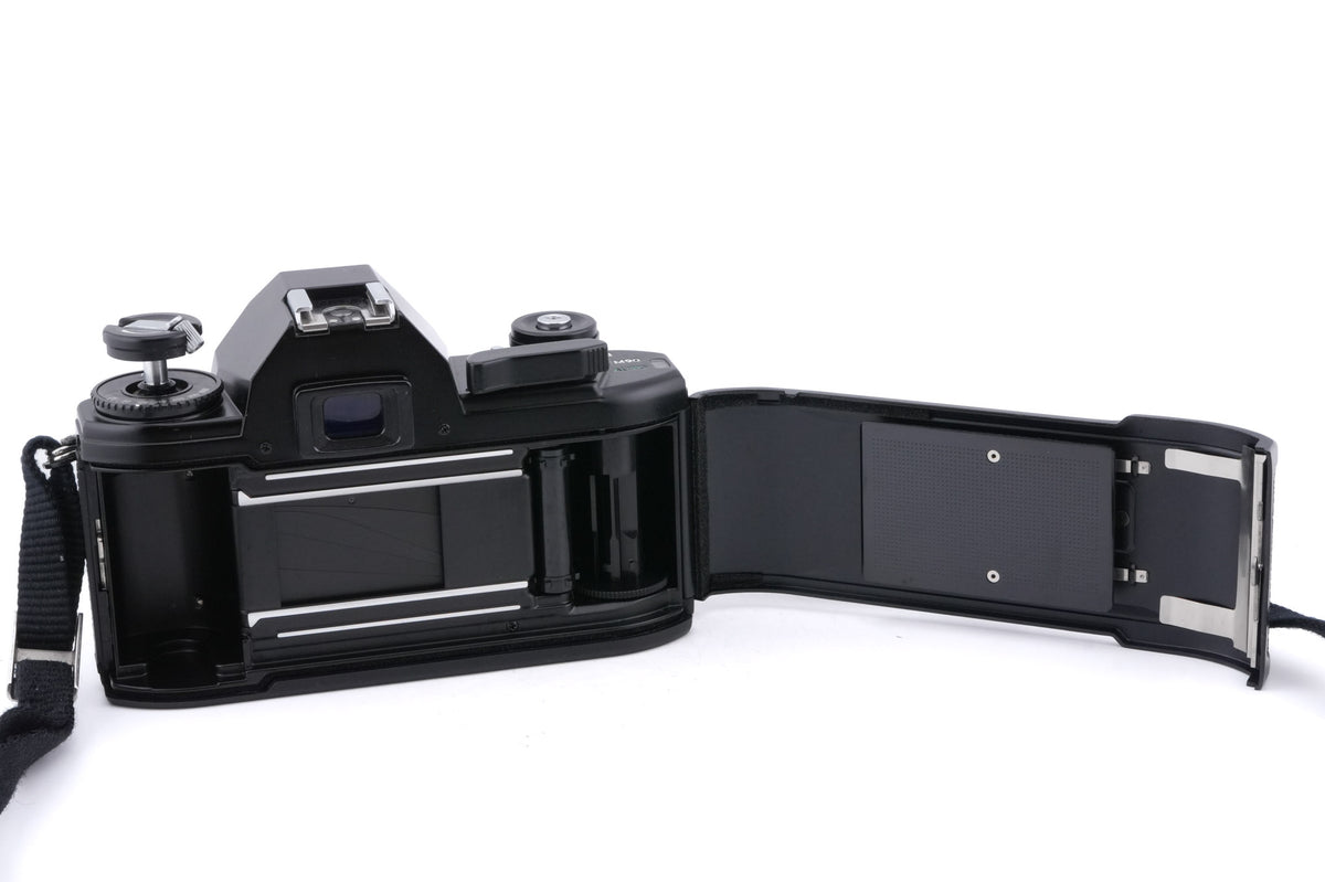 Nikon EM