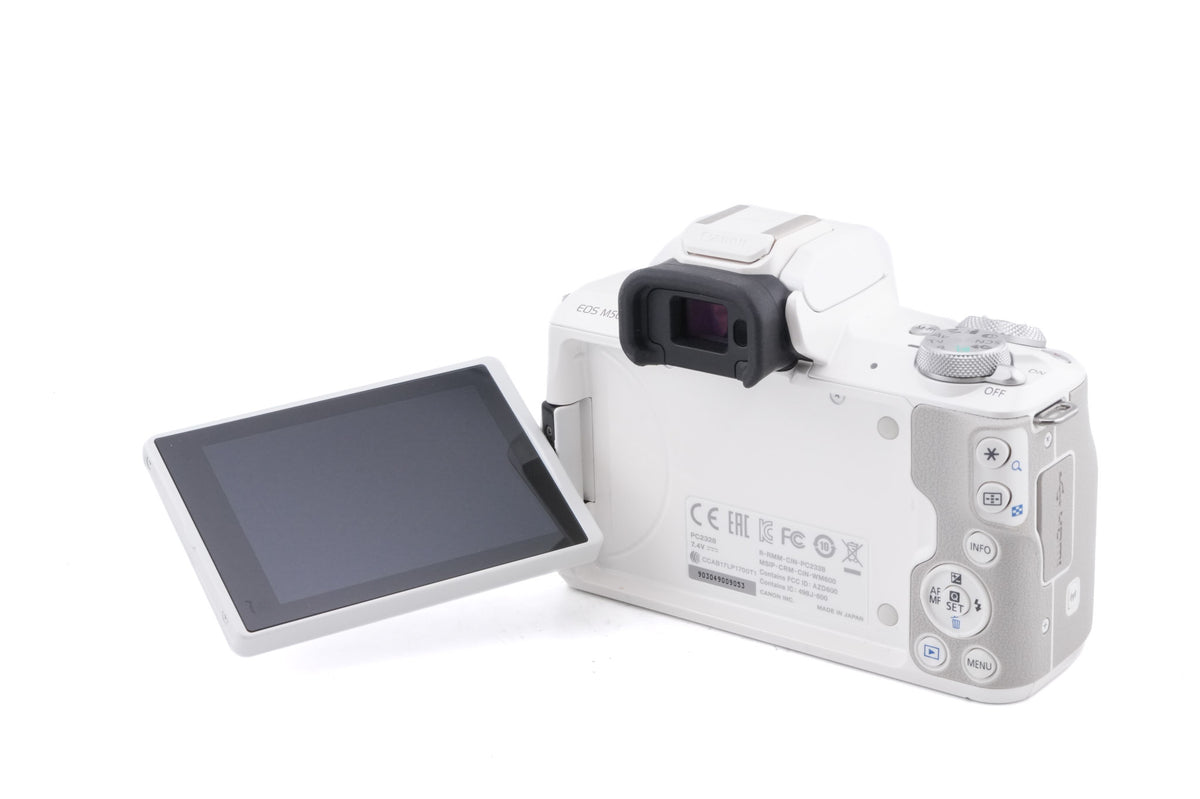 Canon EOS M50