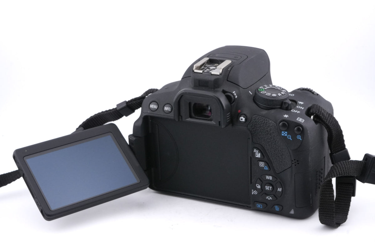 Canon EOS 700D