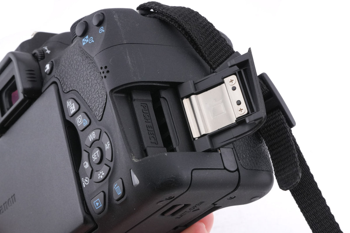 Canon EOS 700D