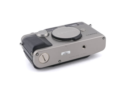 Contax G2 + GD-2 Data Back