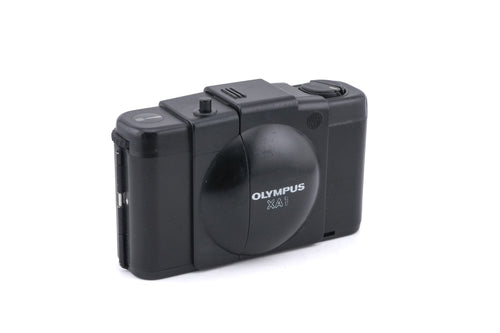 Olympus XA1