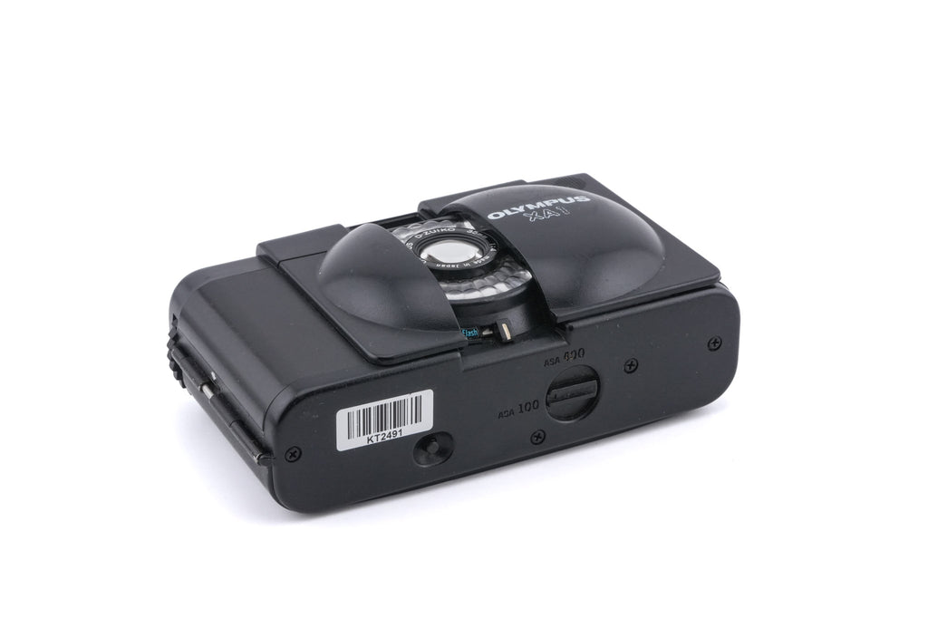 Olympus XA1