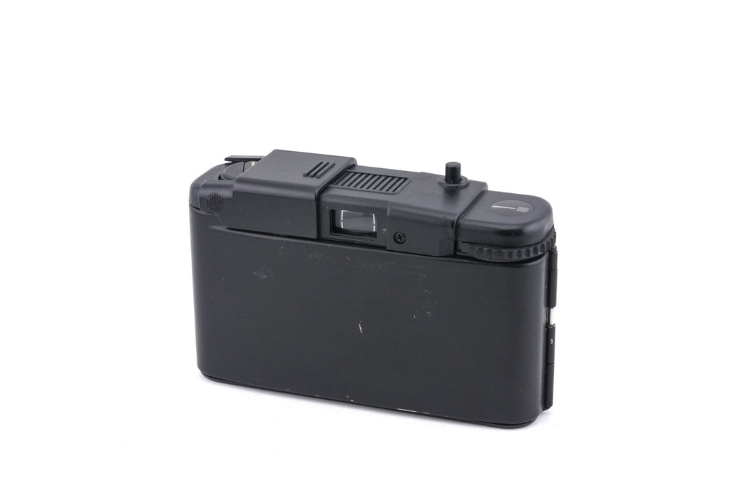Olympus XA1