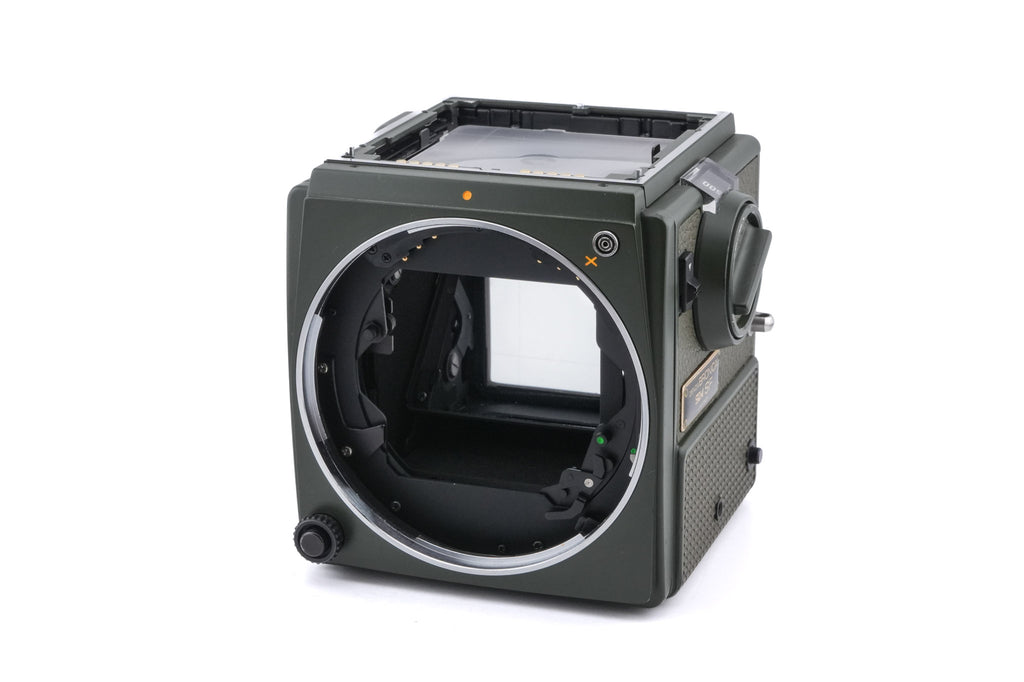 Zenza Bronica SQ-A SF (Safari) + Waist Level Finder SF (Safari) + Speed Grip S Winder SF (Safari) + SQ 6x6 120 Roll Film Back SF (Safari) + 80mm f2.8 Zenzanon-S SF (Safari) + AE Prism Finder S SF (Safari) + SQ Bellows Shade (Safari)