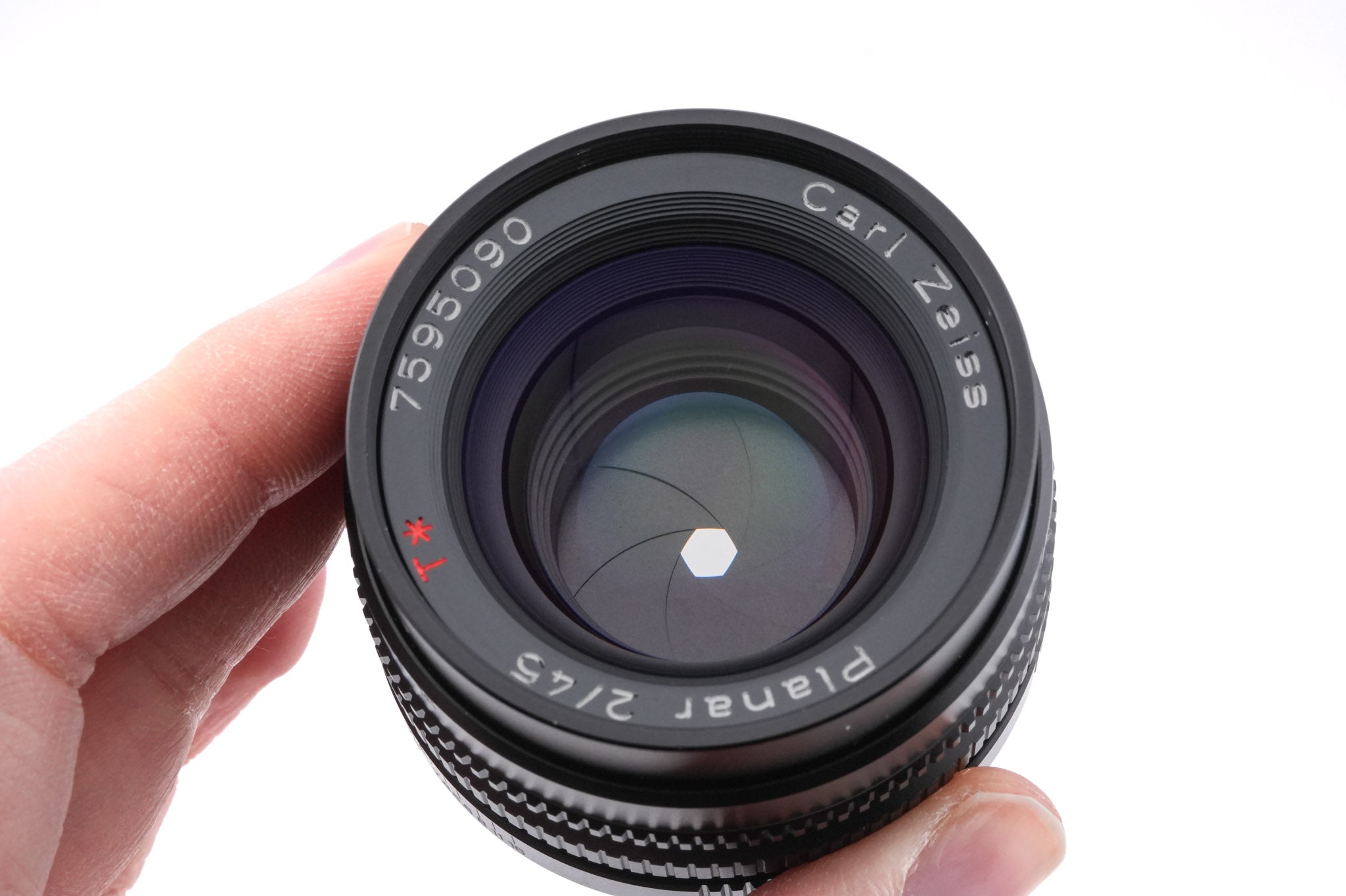Carl Zeiss 45mm f2 Planar T* (M-mount Rehoused)