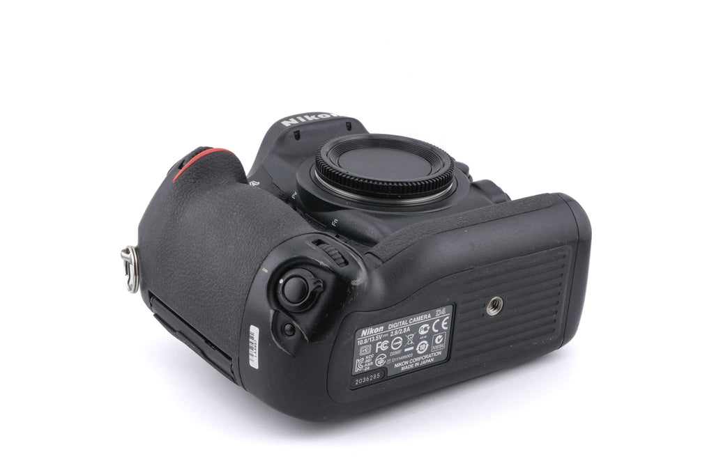 Nikon D4