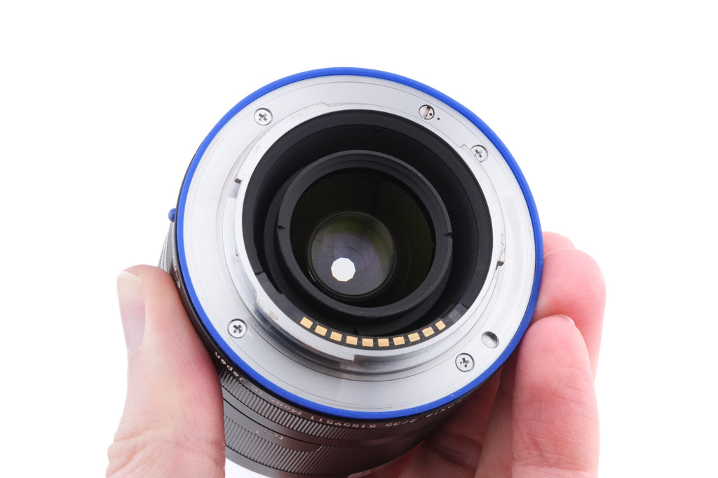 Carl Zeiss 35mm f2 Biogon T* Loxia