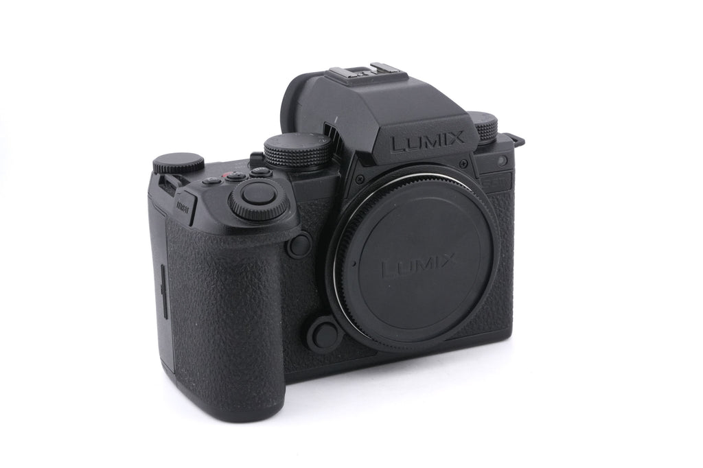 Panasonic Lumix DC-S5 IIX