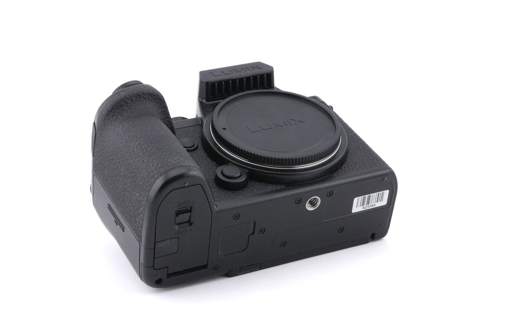 Panasonic Lumix DC-S5 IIX