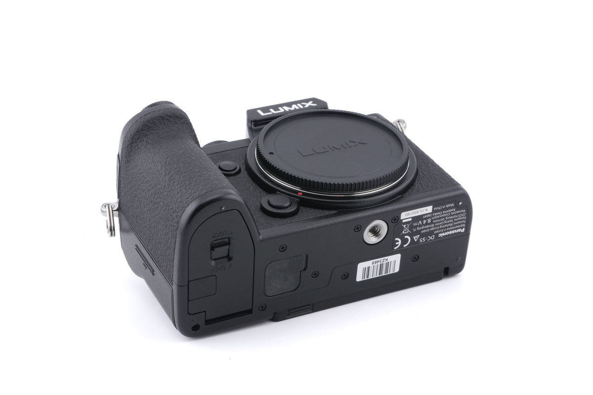 Panasonic Lumix DC-S5