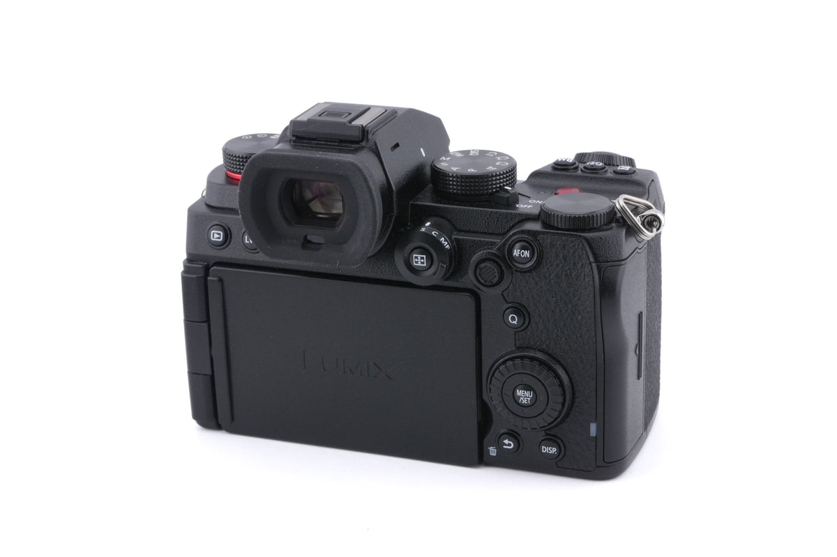 Panasonic Lumix DC-S5