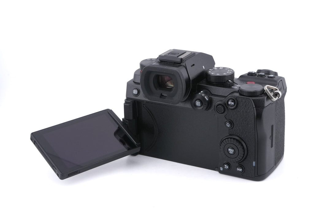 Panasonic Lumix DC-S5