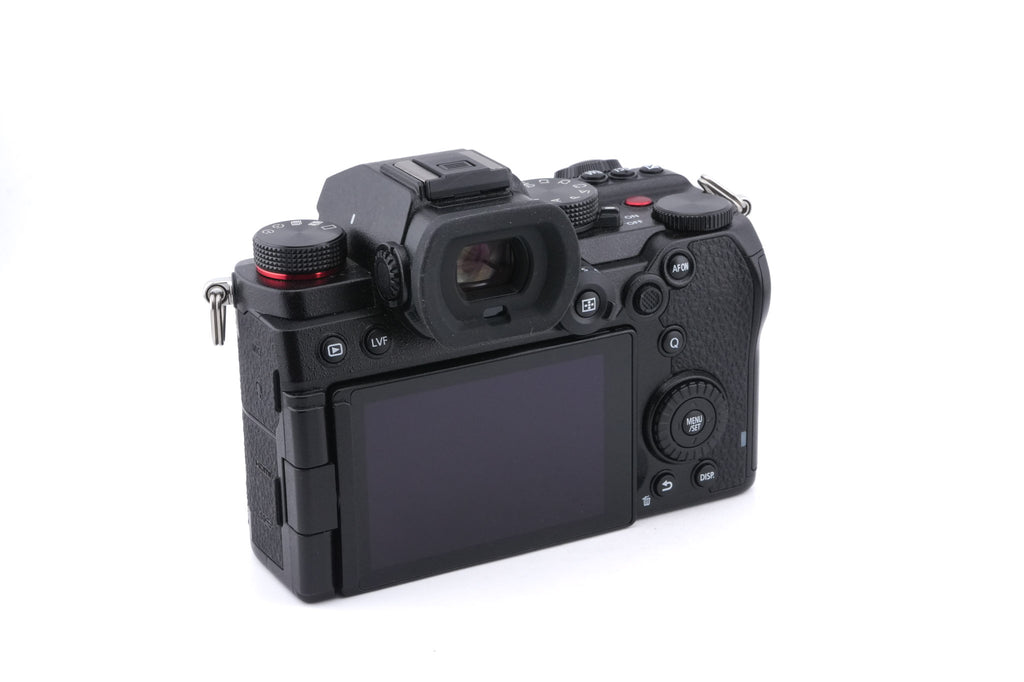 Panasonic Lumix DC-S5
