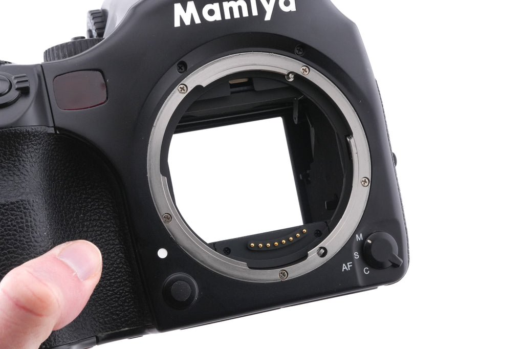 Mamiya 645AFD + 80mm f2.8 AF + HM401 Film Back