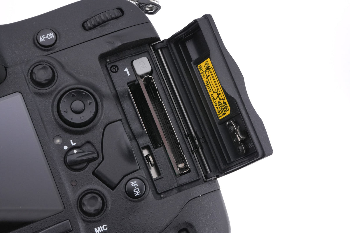 Nikon D4