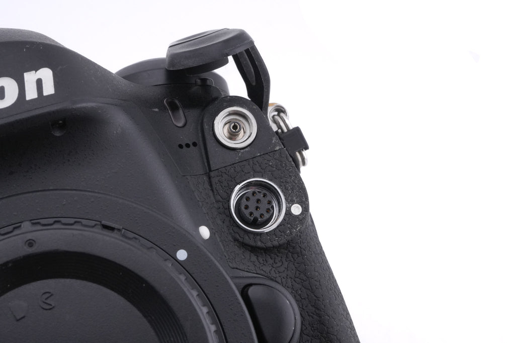 Nikon D4