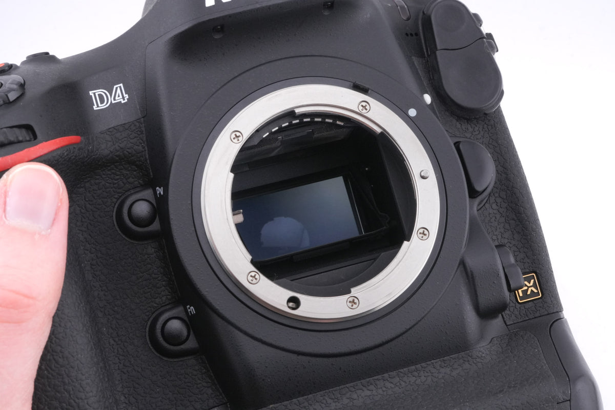 Nikon D4