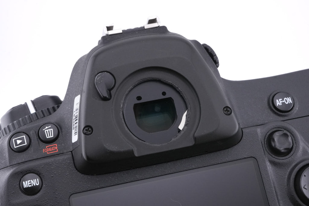 Nikon D4