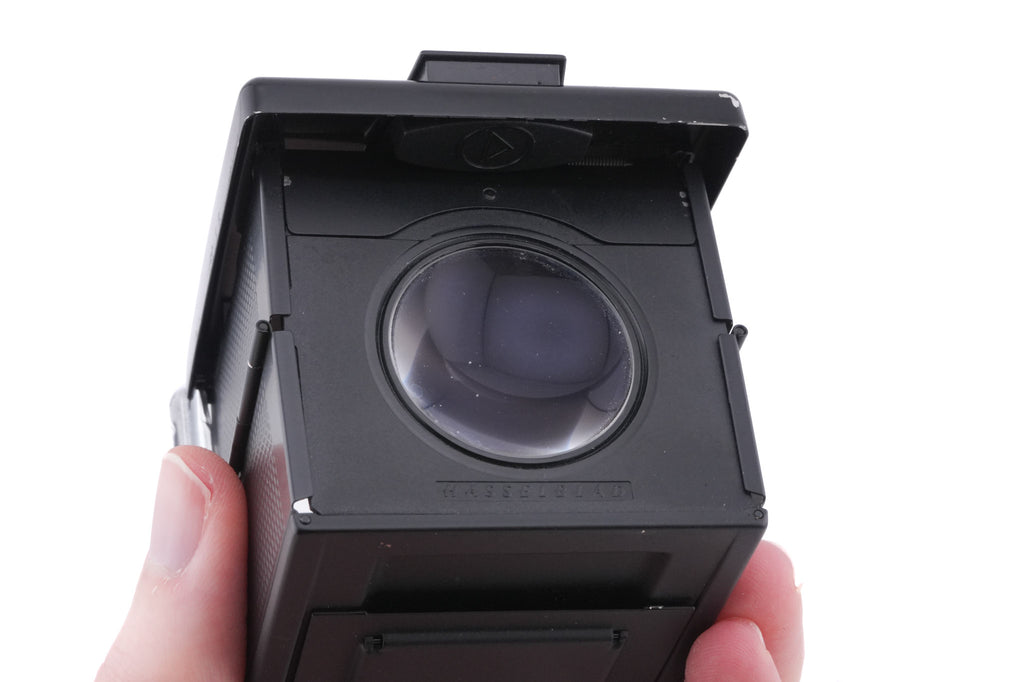 Hasselblad 501C (11045) + Waist Level Finder (New / Black, 42323) + A12N Film Magazine (30213) + Acute Matte Grid / Split Image Focusing Screen (42170)
