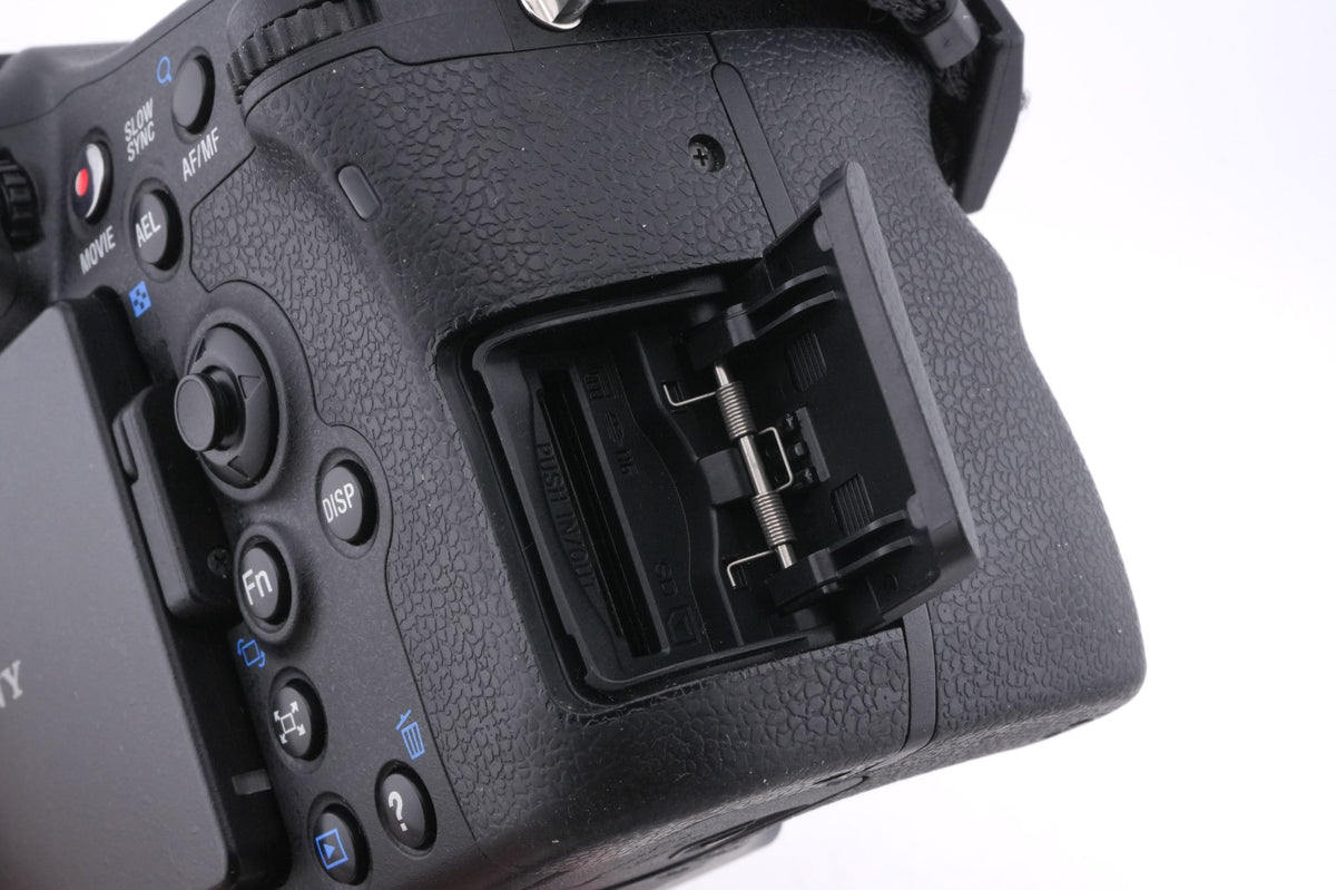 Sony A77