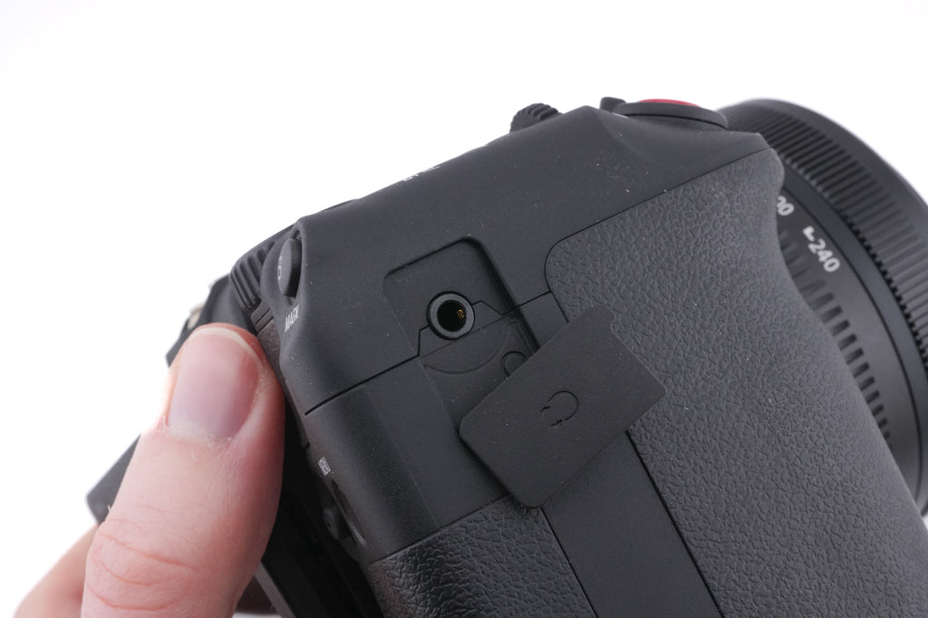 Canon XC10