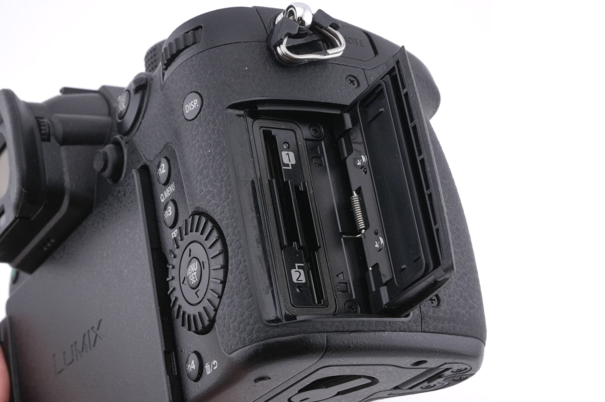 Panasonic Lumix DC-GH5