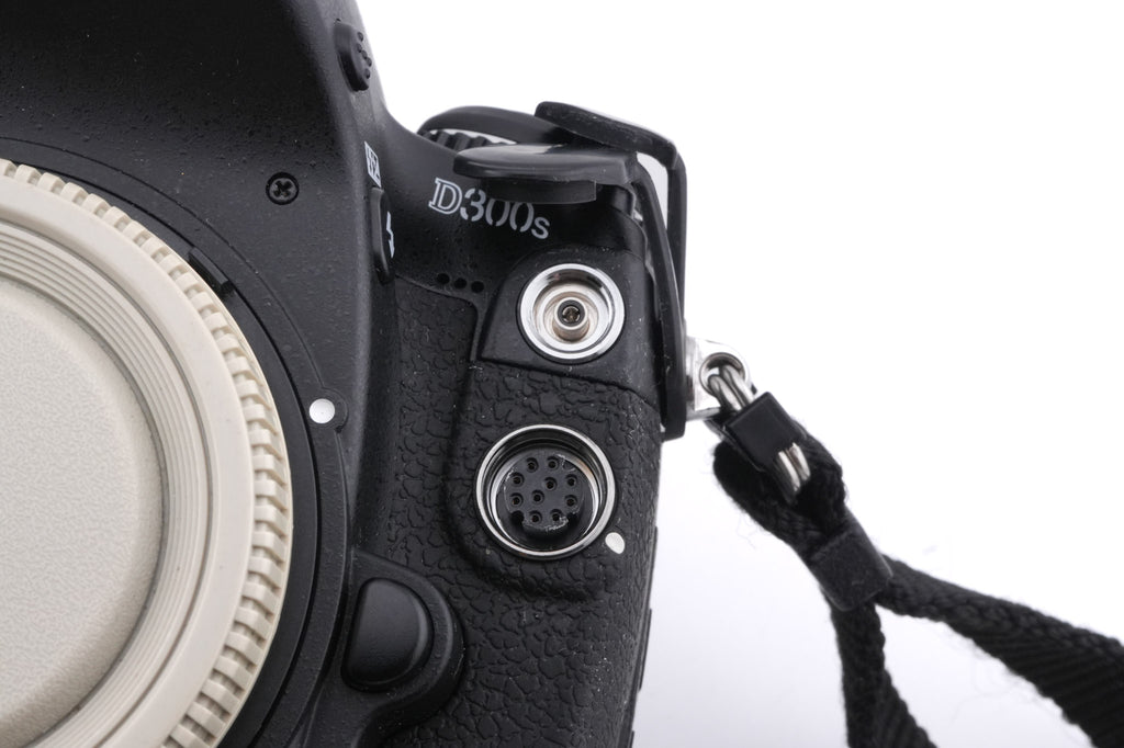 Nikon D300S