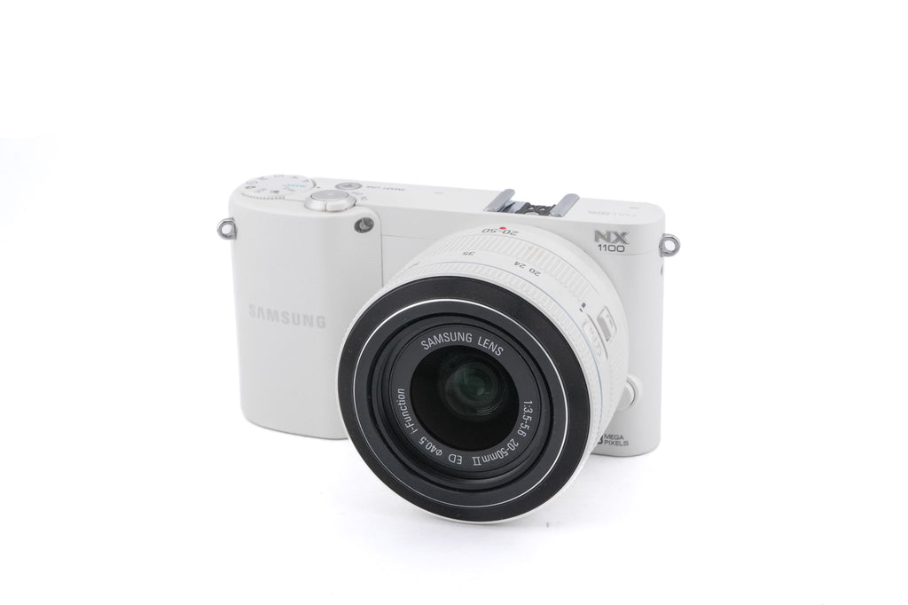 Samsung NX1100 + 20-50mm f3.5-5.6 II ED i-Function
