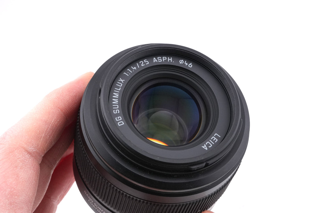 Panasonic 25mm f1.4 ASPH. Leica DG Summilux (H-X025)