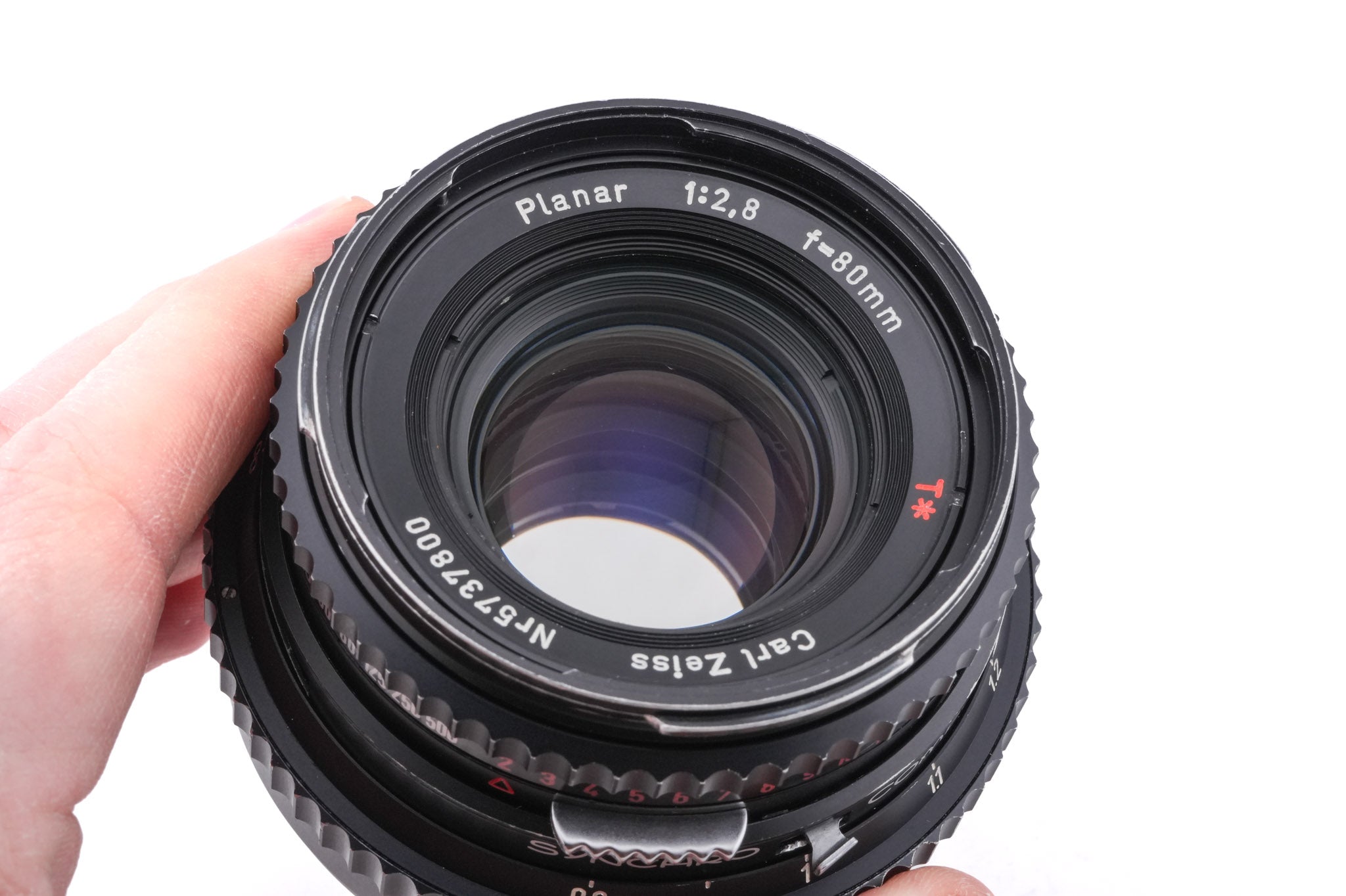 Hasselblad 500C/M (Silver, 10026) + Waist Level Finder (Old / Silver, 42021) + A12 Film Magazine (Silver, 30074) + 80mm f2.8 Planar T* C (Black, 20028) + Checked Focusing Screen with Central Grid (42250)