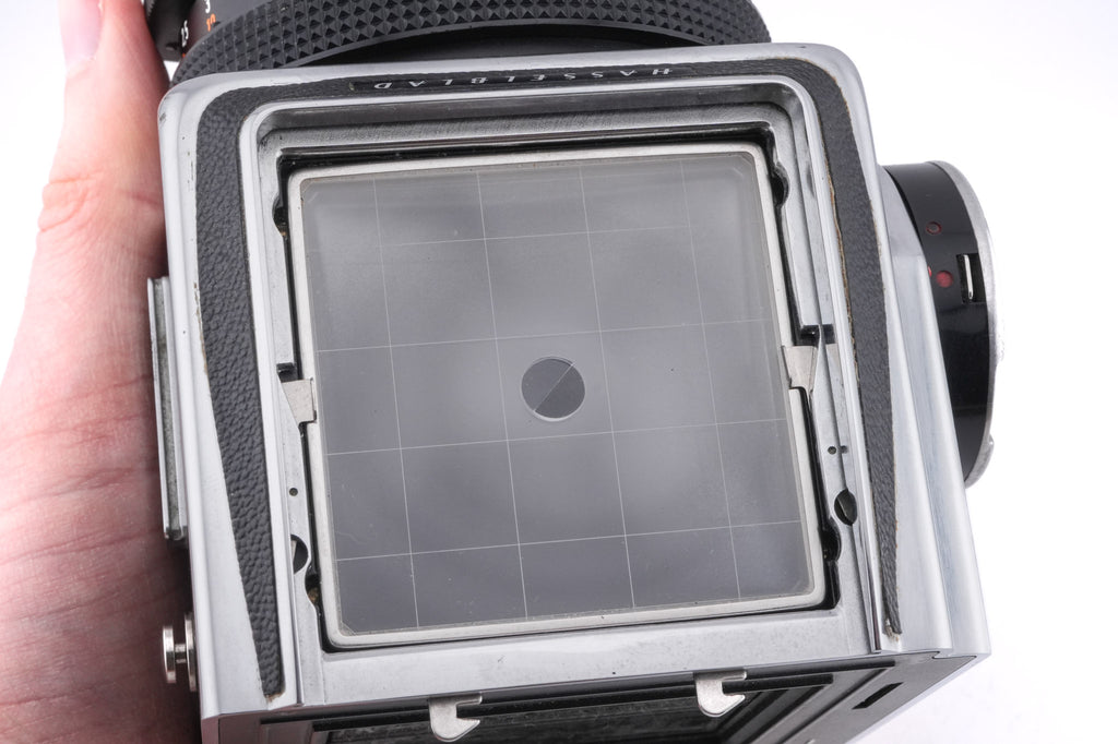 Hasselblad 500C/M (Silver, 10026) + A12N Film Magazine + Waist Level Finder (New / Chrome, 42315) + 80mm f2.8 Planar T* CF (20029)