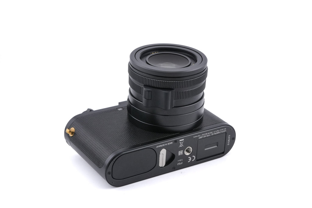 Leica Q2 (Daniel Craig x Greg Williams) (19058 / 19062)