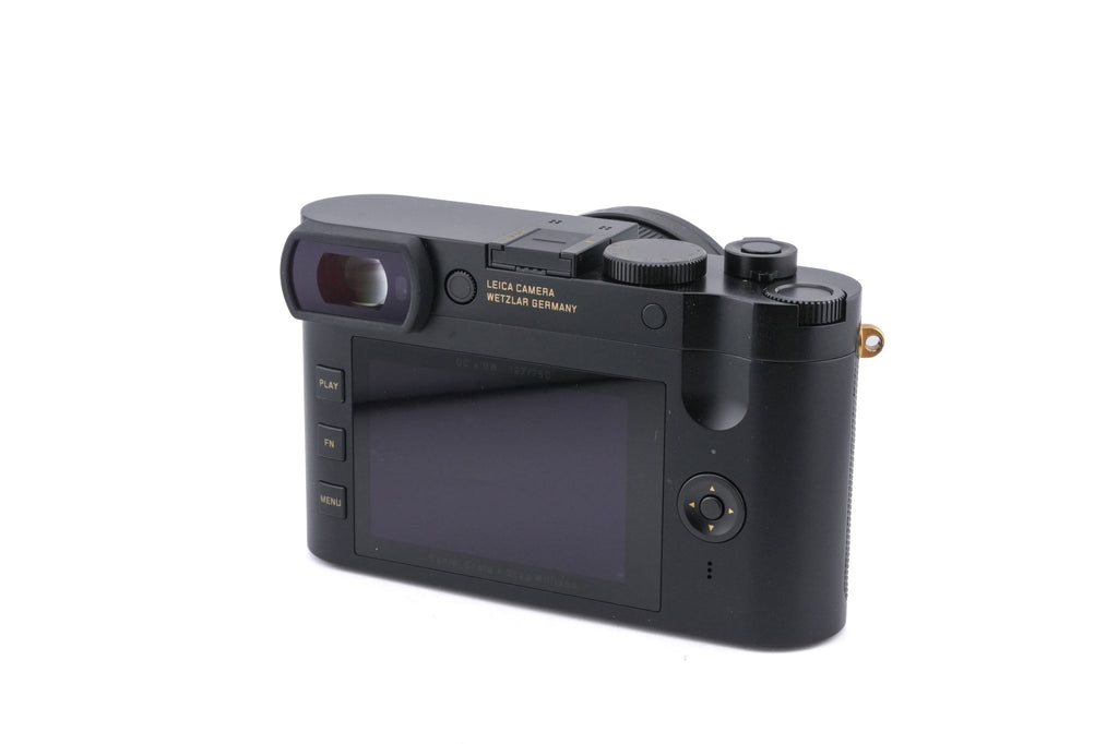 Leica Q2 (Daniel Craig x Greg Williams) (19058 / 19062)