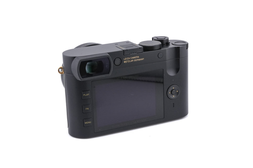 Leica Q2 (Daniel Craig x Greg Williams) (19058 / 19062)