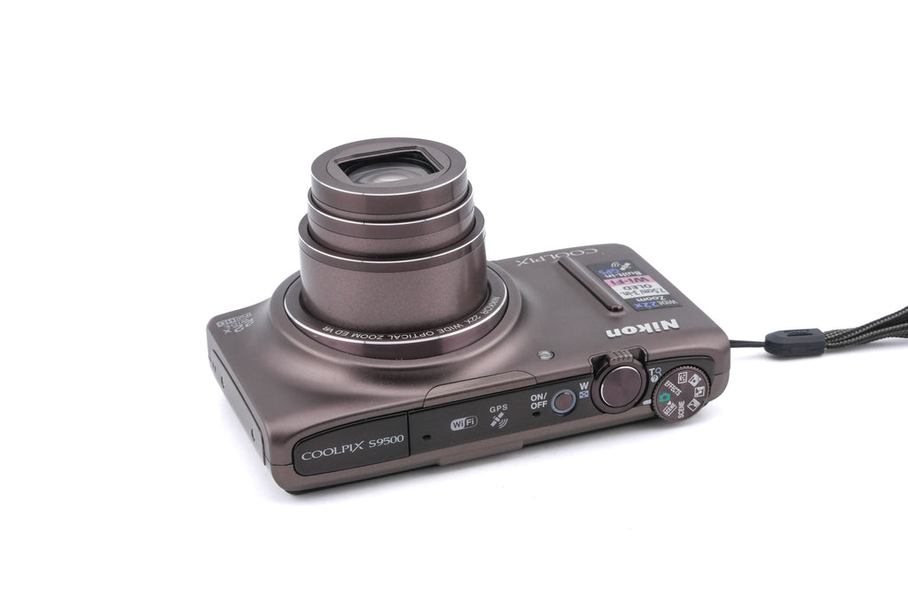 Nikon Coolpix S9500