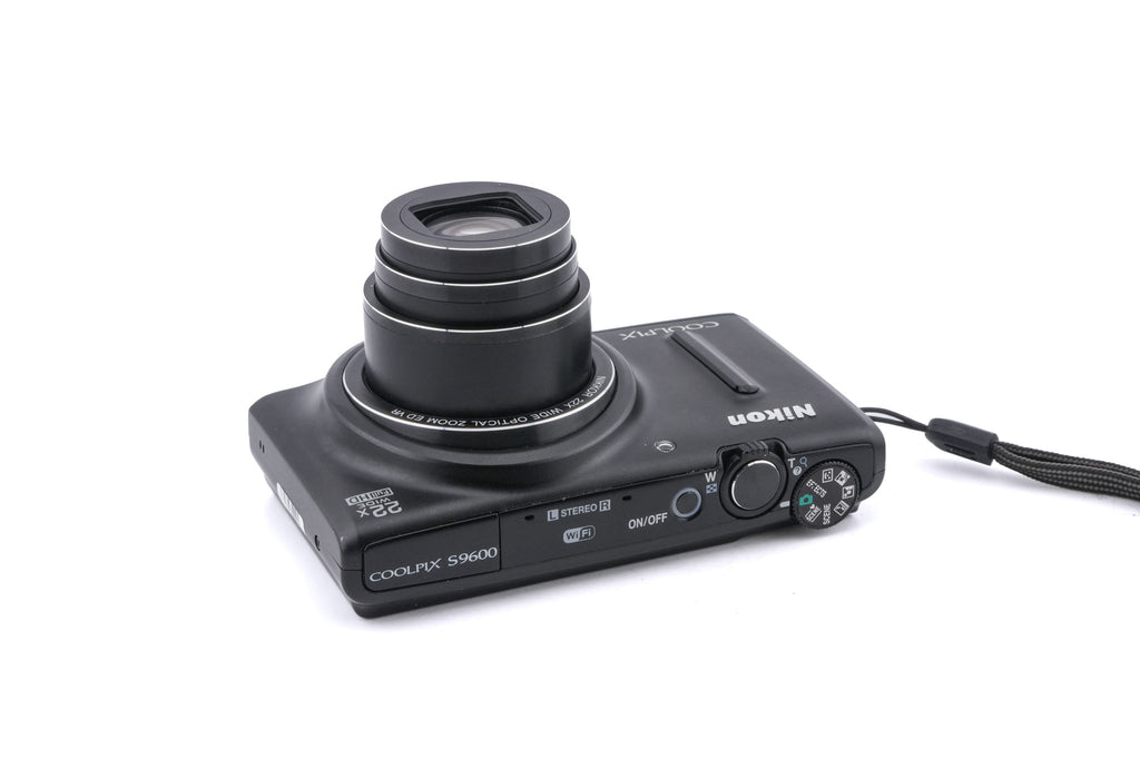 Nikon Coolpix S9600
