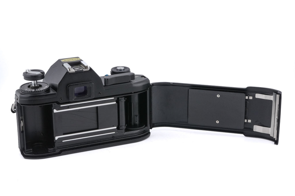 Nikon EM