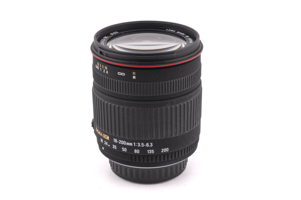 Sigma 18-200mm f3.5-6.3 DC Zoom