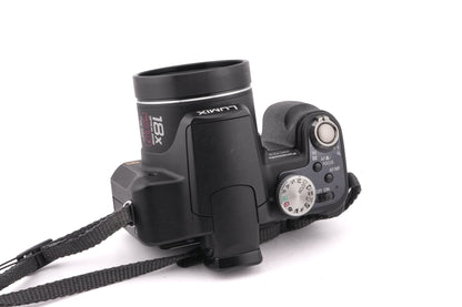 Panasonic Lumix DMC-FZ18