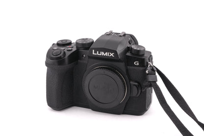 Panasonic Lumix DC-G90