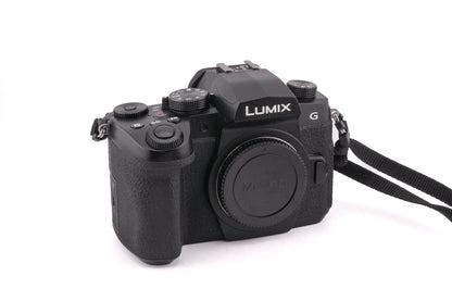 Panasonic Lumix DC-G90