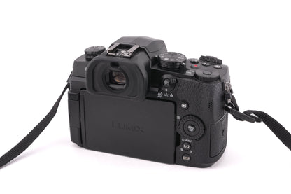 Panasonic Lumix DC-G90