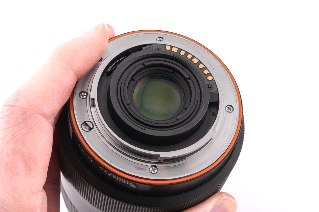 Sony 16-105mm f3.5-5.6 DT (SAL16105)